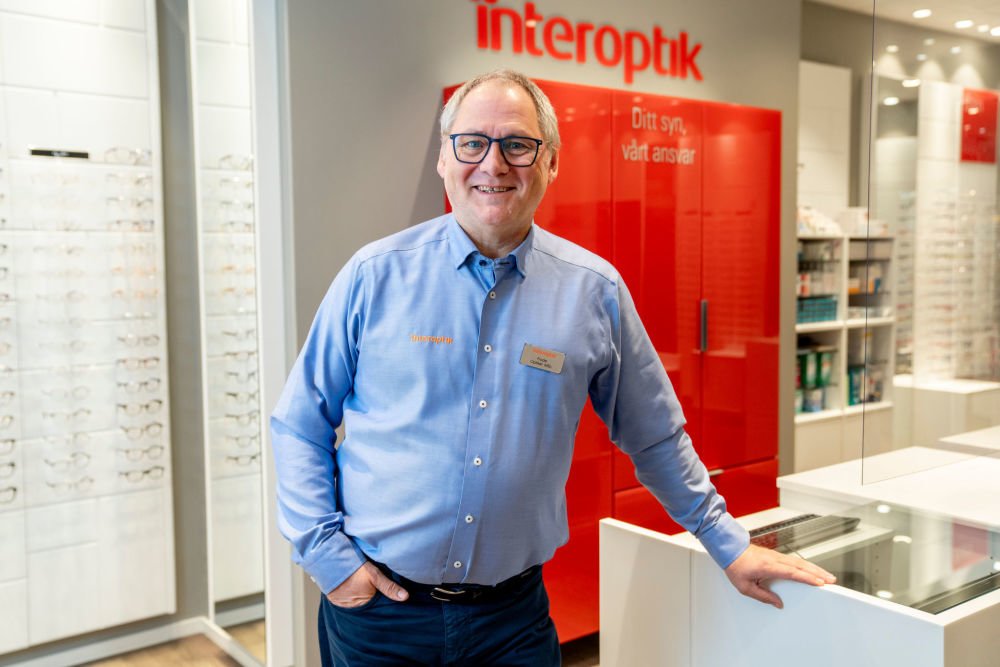 Optiker Frode Larsen hos Interoptik Bømlo