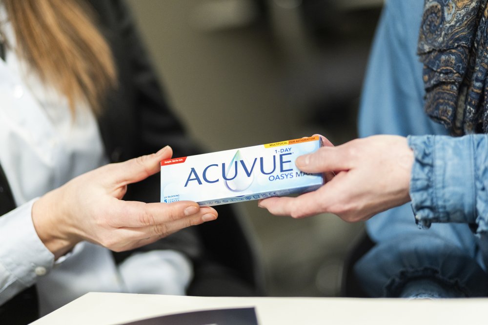 ACUVUE® OASYS MAX 1-Day MULTIFOCAL for ASTIGMATISM