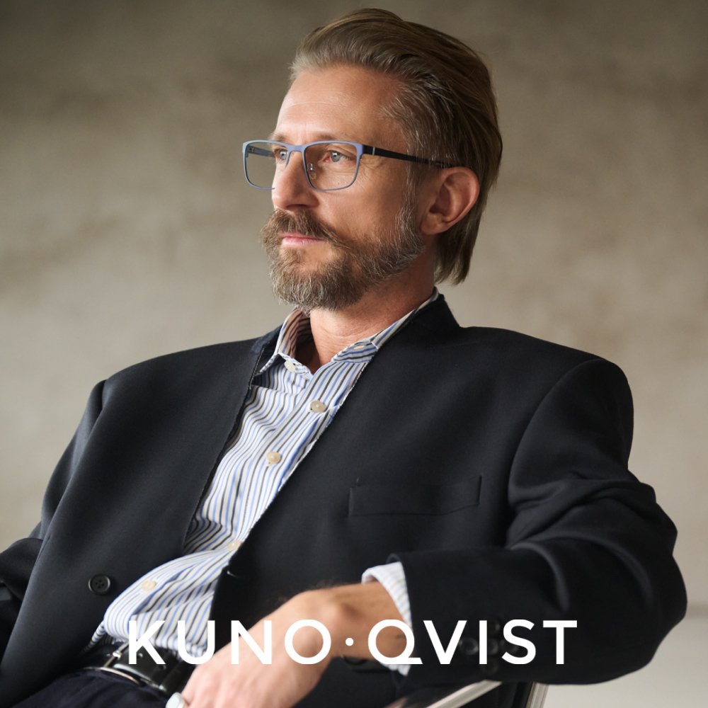 Mann med briller fra KunoQvist