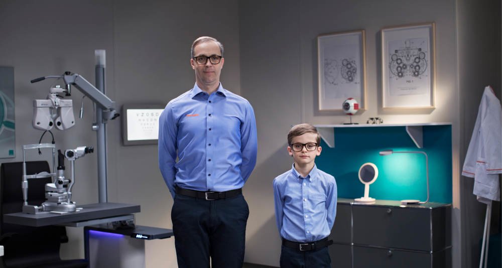 Optiker med sønn